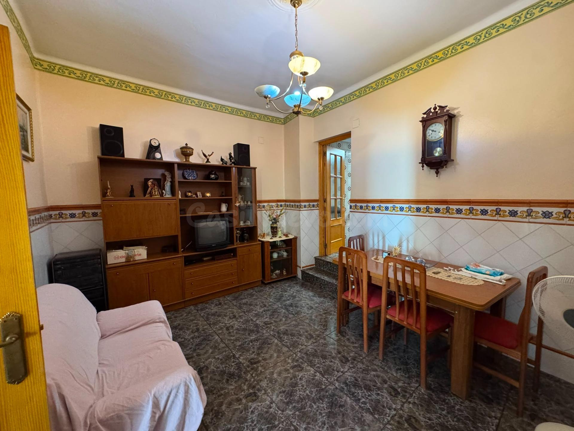 CASA CON EXCELENTES VISTAS EN EL CASCO ANTIGUO DE LLIRIA - foto 2
