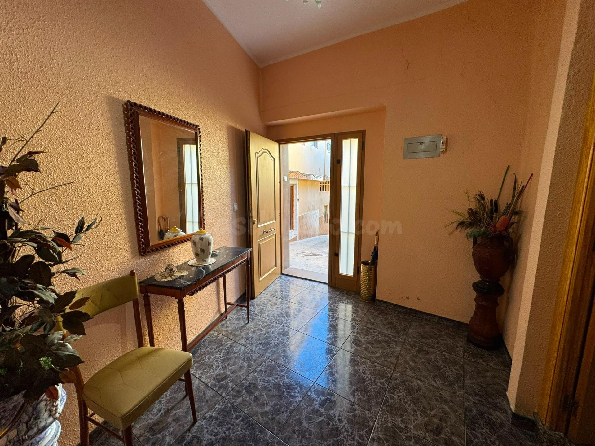 CASA CON EXCELENTES VISTAS EN EL CASCO ANTIGUO DE LLIRIA - foto 3