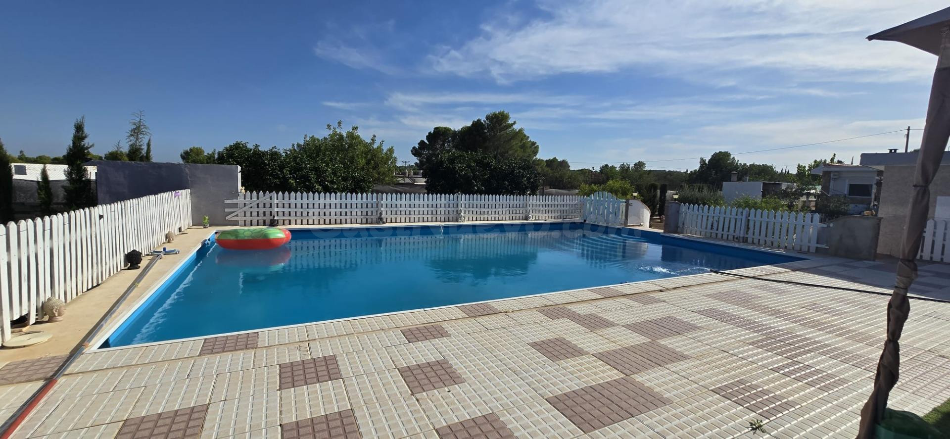CHALET CON PISCINA Y GRAN PARCELA EN VILAMARXANT