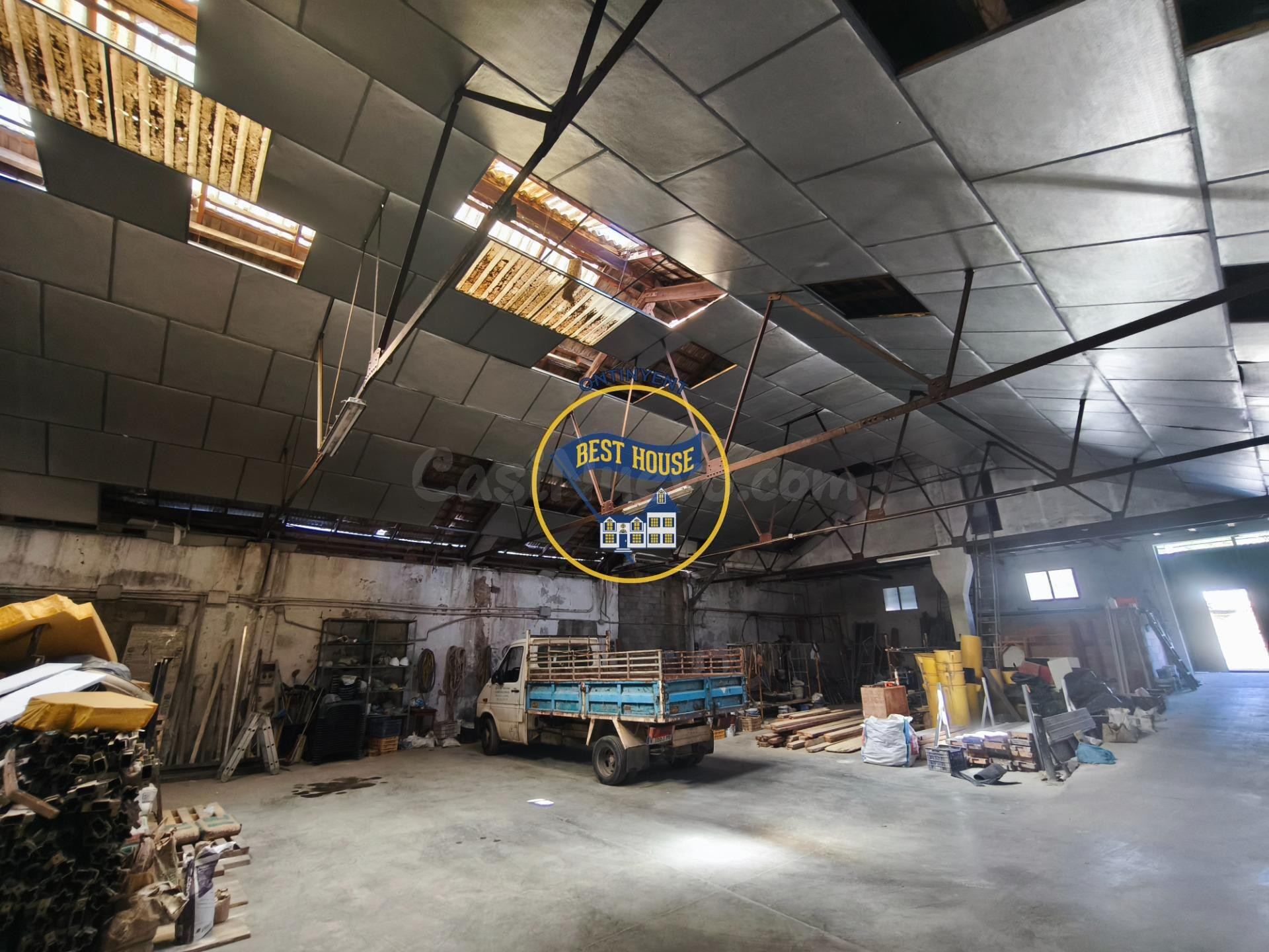 ¡OPORTUNIDAD EN MANUEL! NAVE MUY BIEN SITUADA EN UNA PARCELA - foto 2