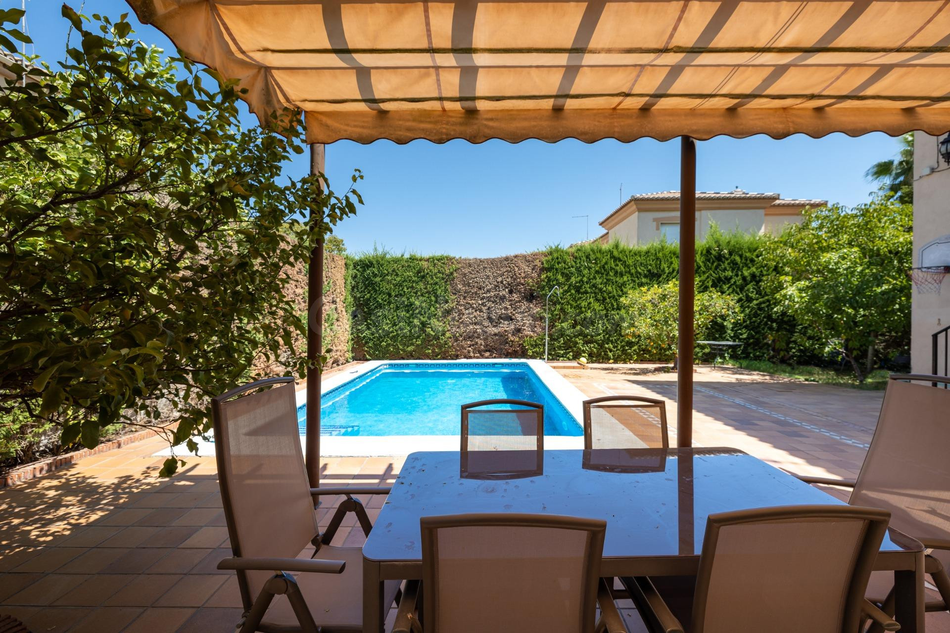 Preciosa Casa Pareada en Urbanización El Ventorrilo (Vegas d - foto 2