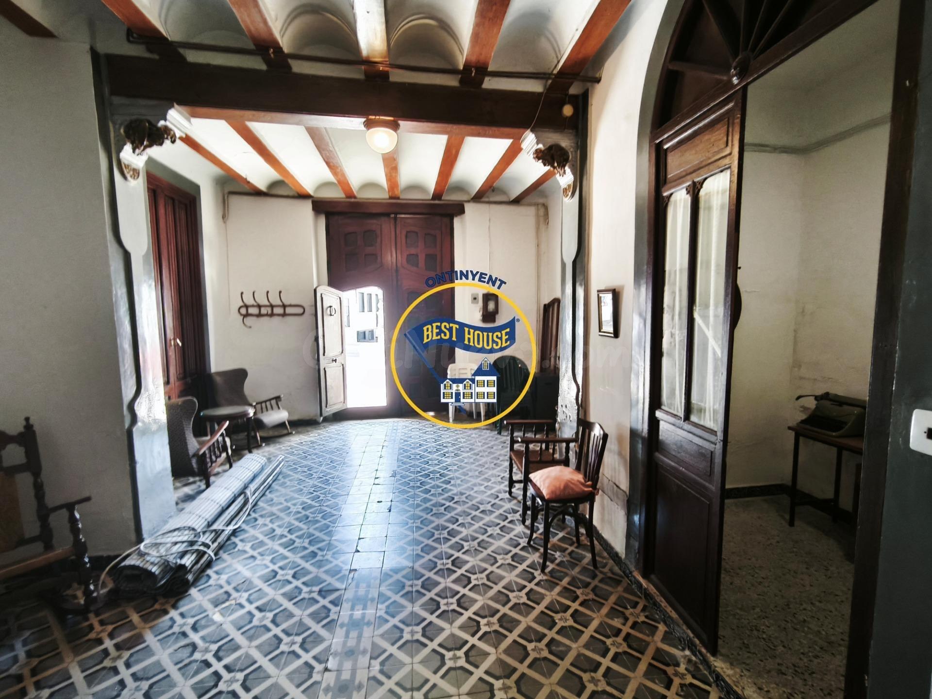 ¡¡OPORTUNIDAD!! PRECIOSA CASA CON PATIO Y MUCHÍSIMO ESTILO E