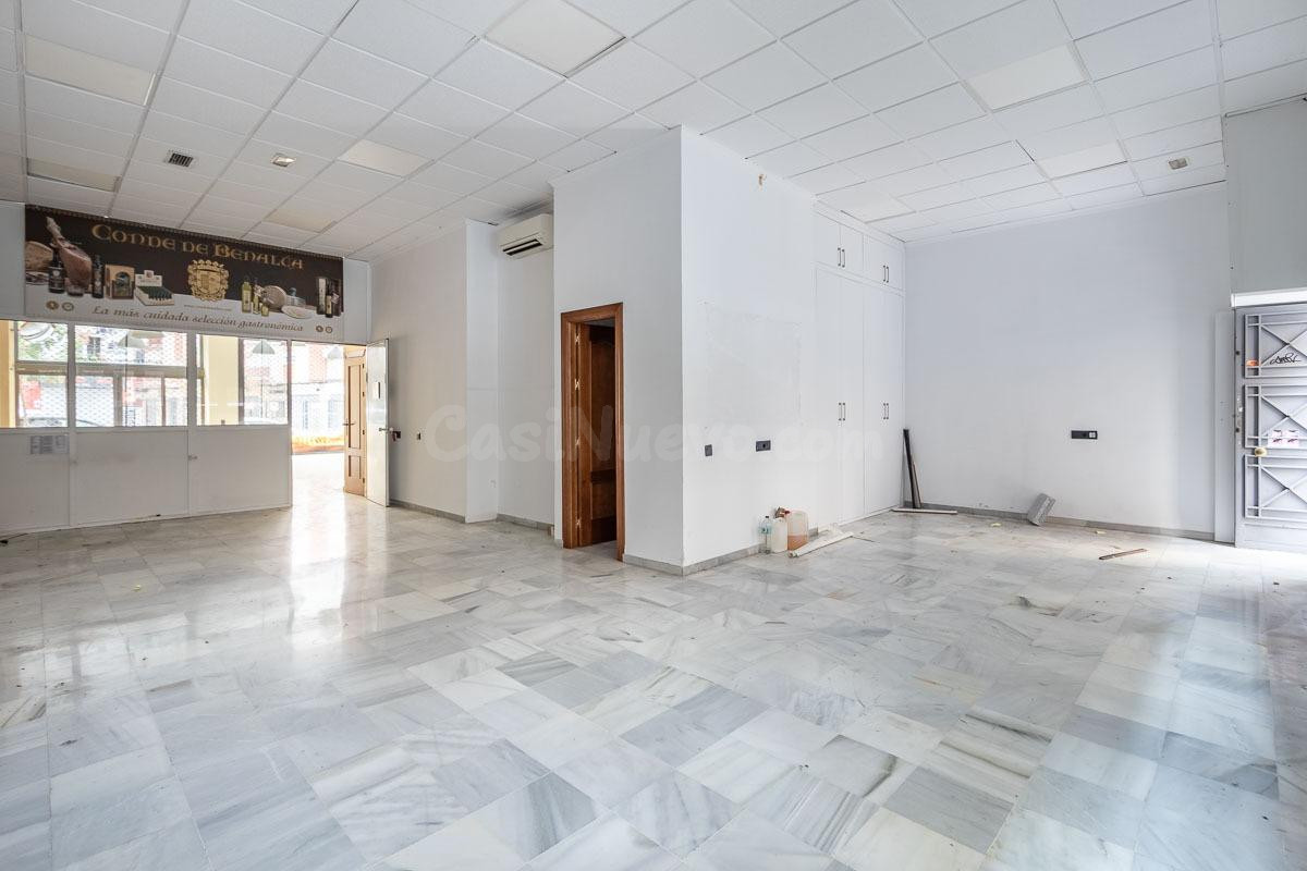 LOCAL COMERCIAL EN ARABIAL JUNTO HIPERCOR - foto 5