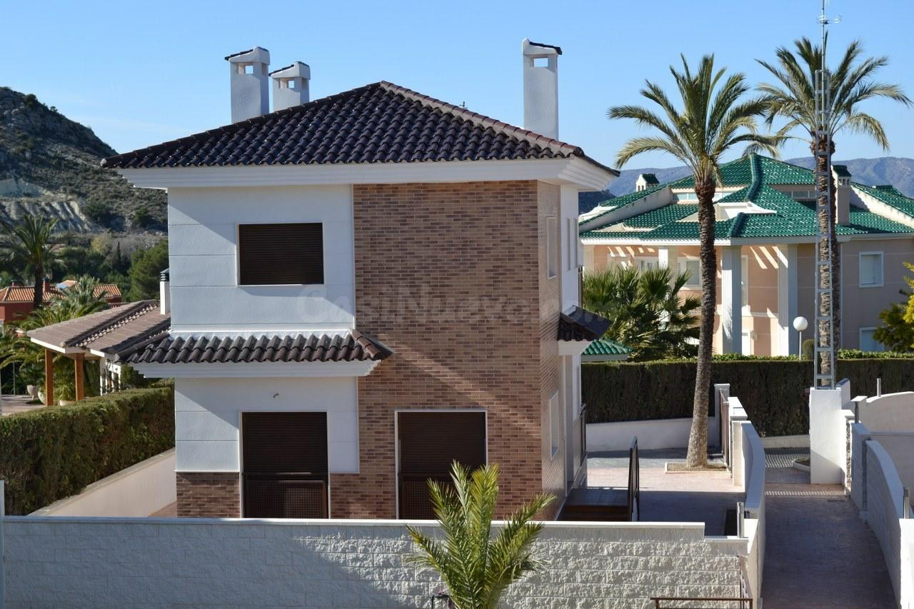 ¡Tu Chalet Soñado en Loma Badá, Petrer! ✨ - foto 4