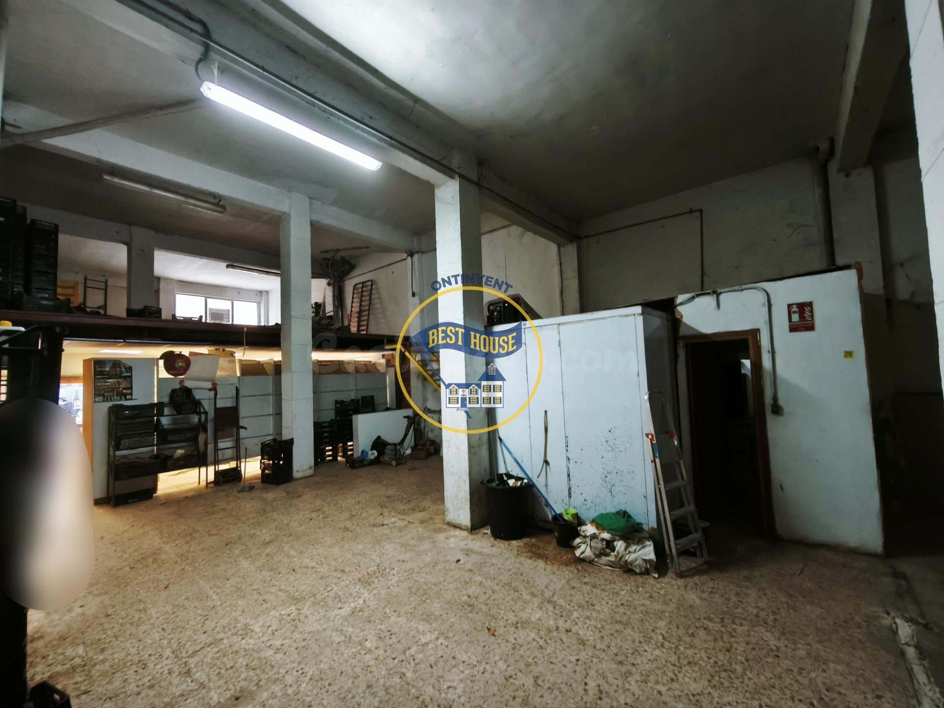 ¡¡ OPORTUNIDAD EN BOCAIRENT!! Se ofrece Local Comercial en b - foto 2