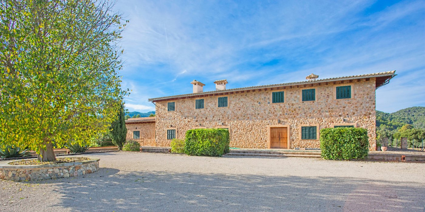 ENCANTADORA FINCA RÚSTICA DENTRO DE UN PRECIOSO ENTORNO NATU - foto 3
