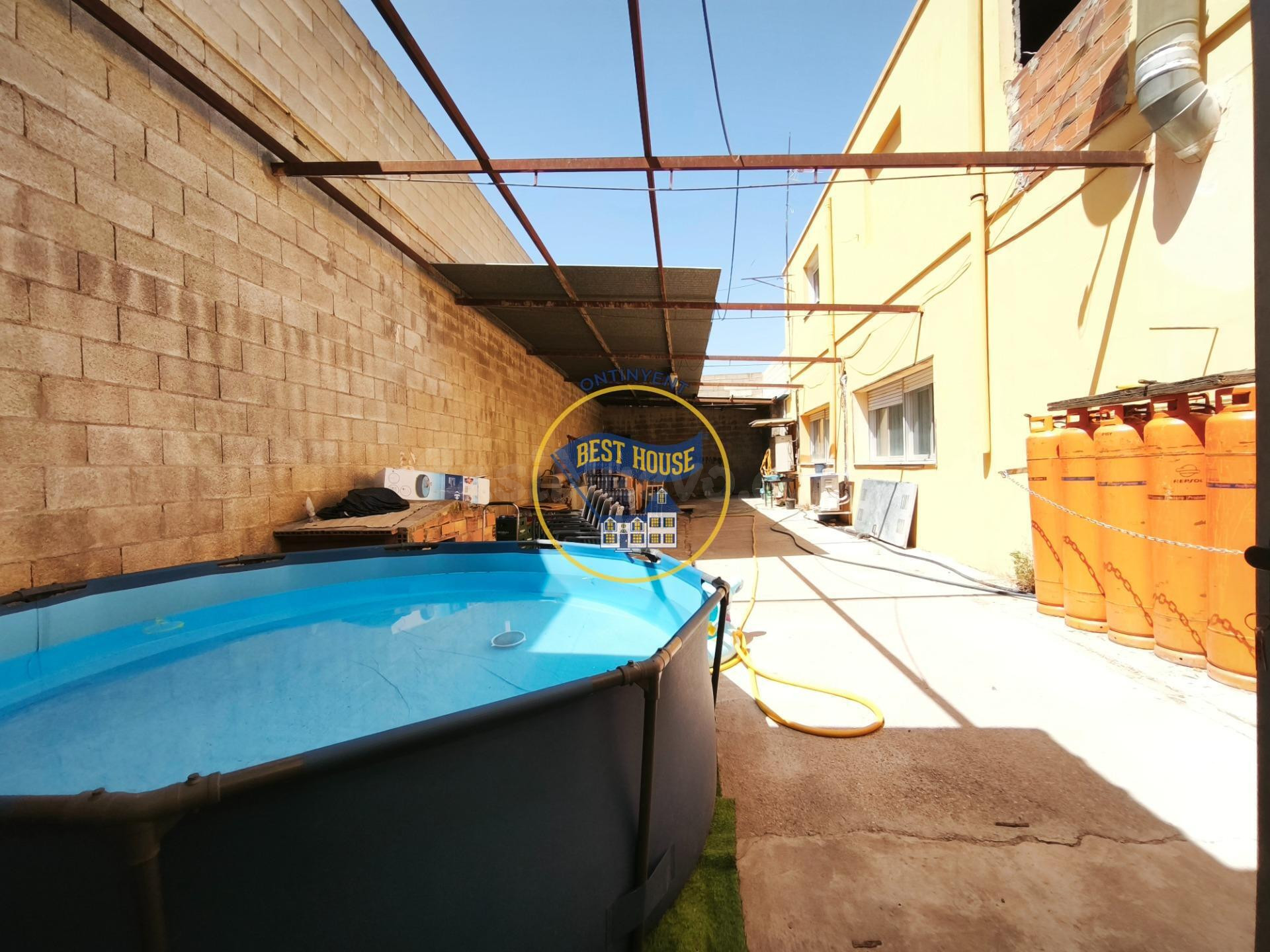 Gran Edificio Polivalente de 564 m2: Ideal como Nave Comerci - foto 2