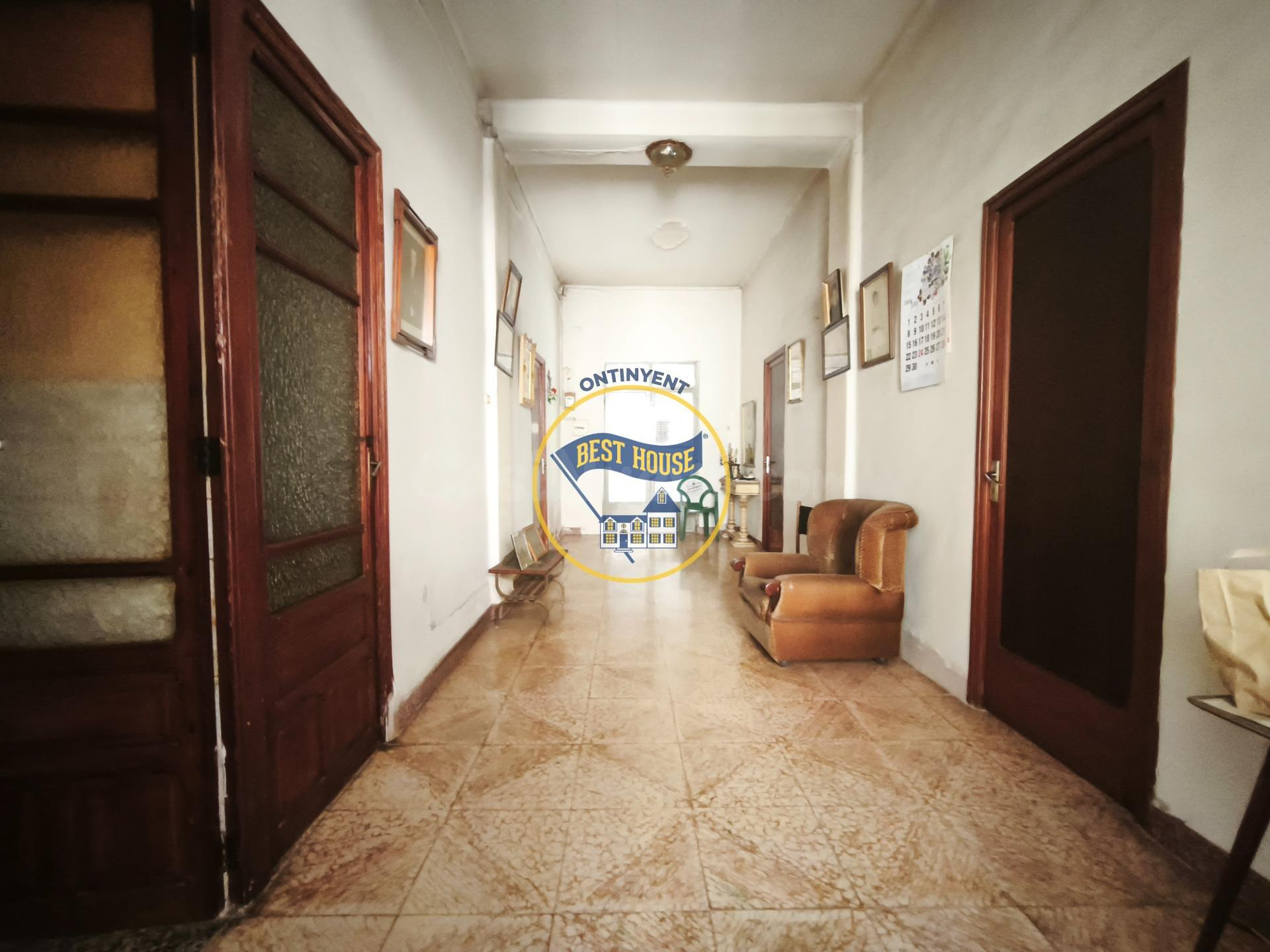 ¡OCASIÓN ÚNICA EN L'OLLERÍA! Gran Casa de Pueblo a 3 Calles 