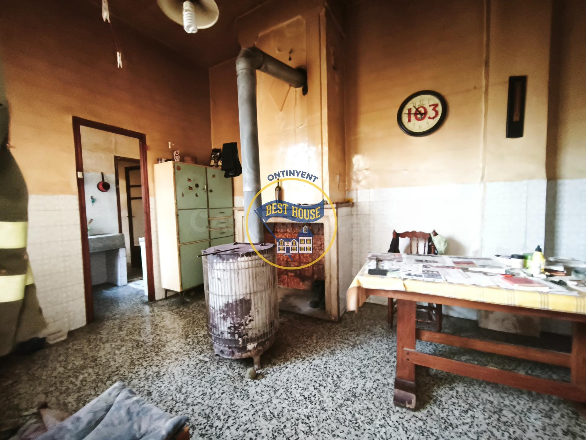¡OCASIÓN ÚNICA EN L'OLLERÍA! Gran Casa de Pueblo a 3 Calles  - foto 2