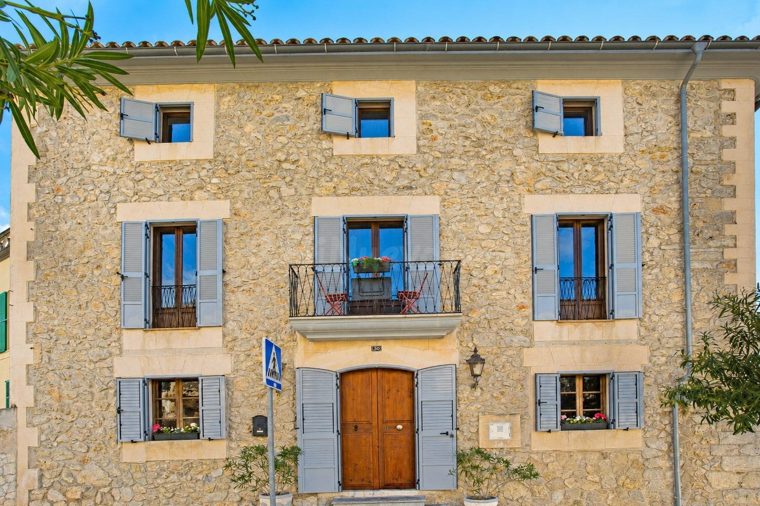 HERMOSO CASERON MALLORQUIN COMPLETAMENTE RENOVADO EN CALVIA  - foto 2