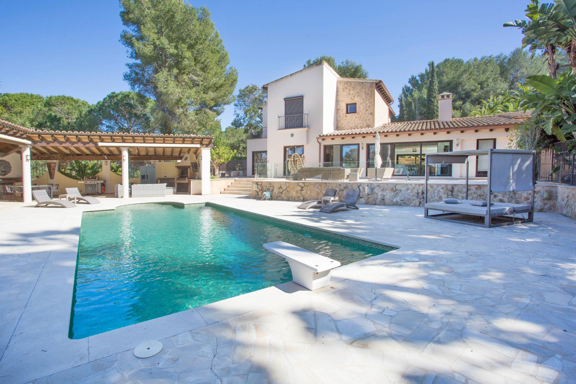 ESPECTACULAR VILLA DE LUJO UBICADA EN LA PRIVILEGIADA ZONA D