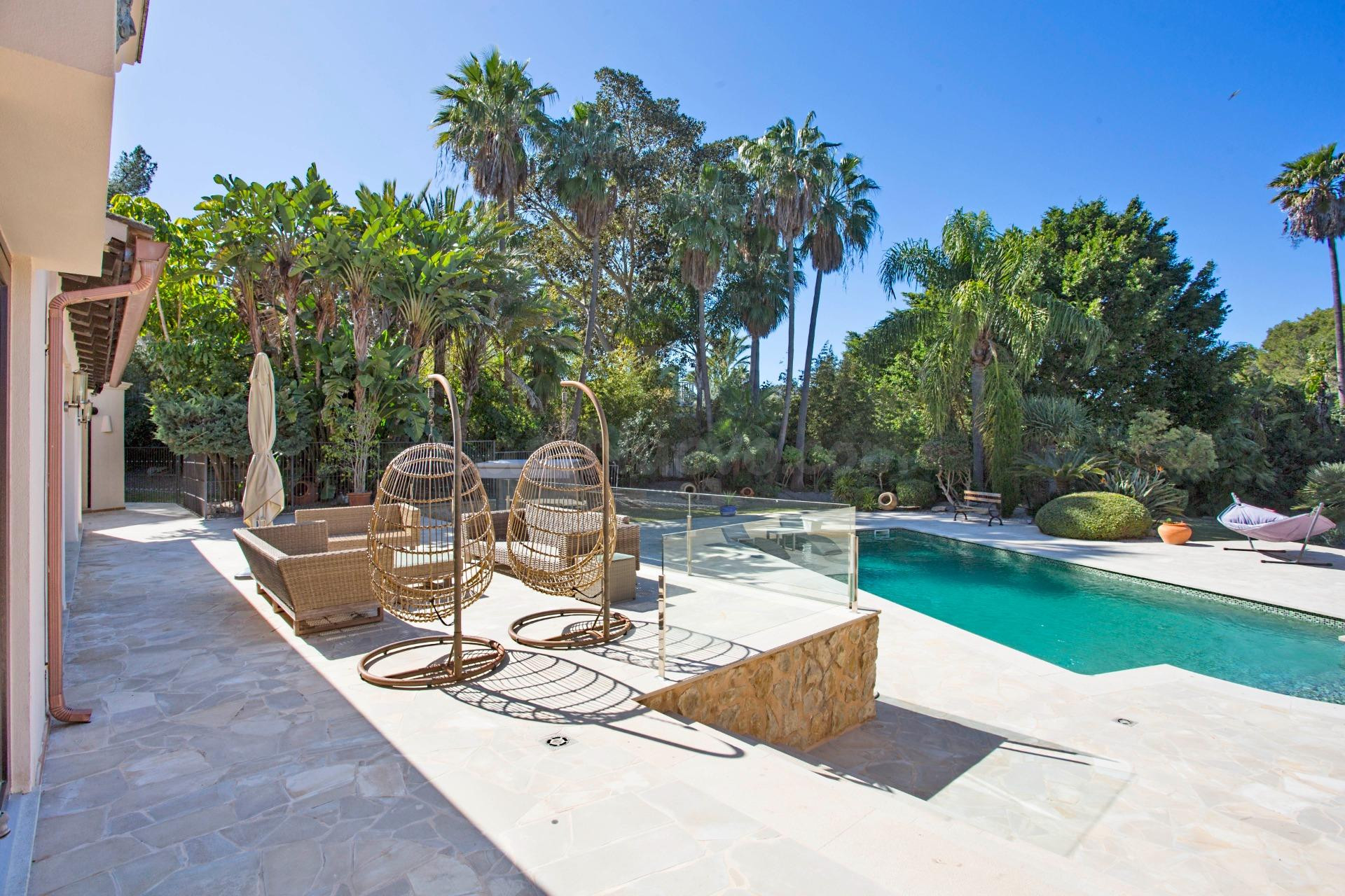 ESPECTACULAR VILLA DE LUJO UBICADA EN LA PRIVILEGIADA ZONA D - foto 3