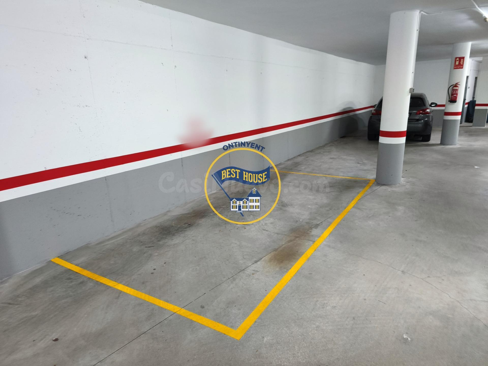 PLAZA DE GARAJE AMPLIA Y ACCESIBLE EN AGULLENT - foto 2