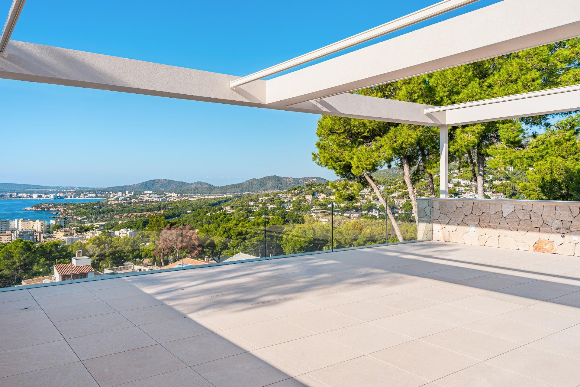 EXCLUSIVA VILLA DE LUJO CON VISTAS AL MAR EN PORTALS NOUS - foto 5