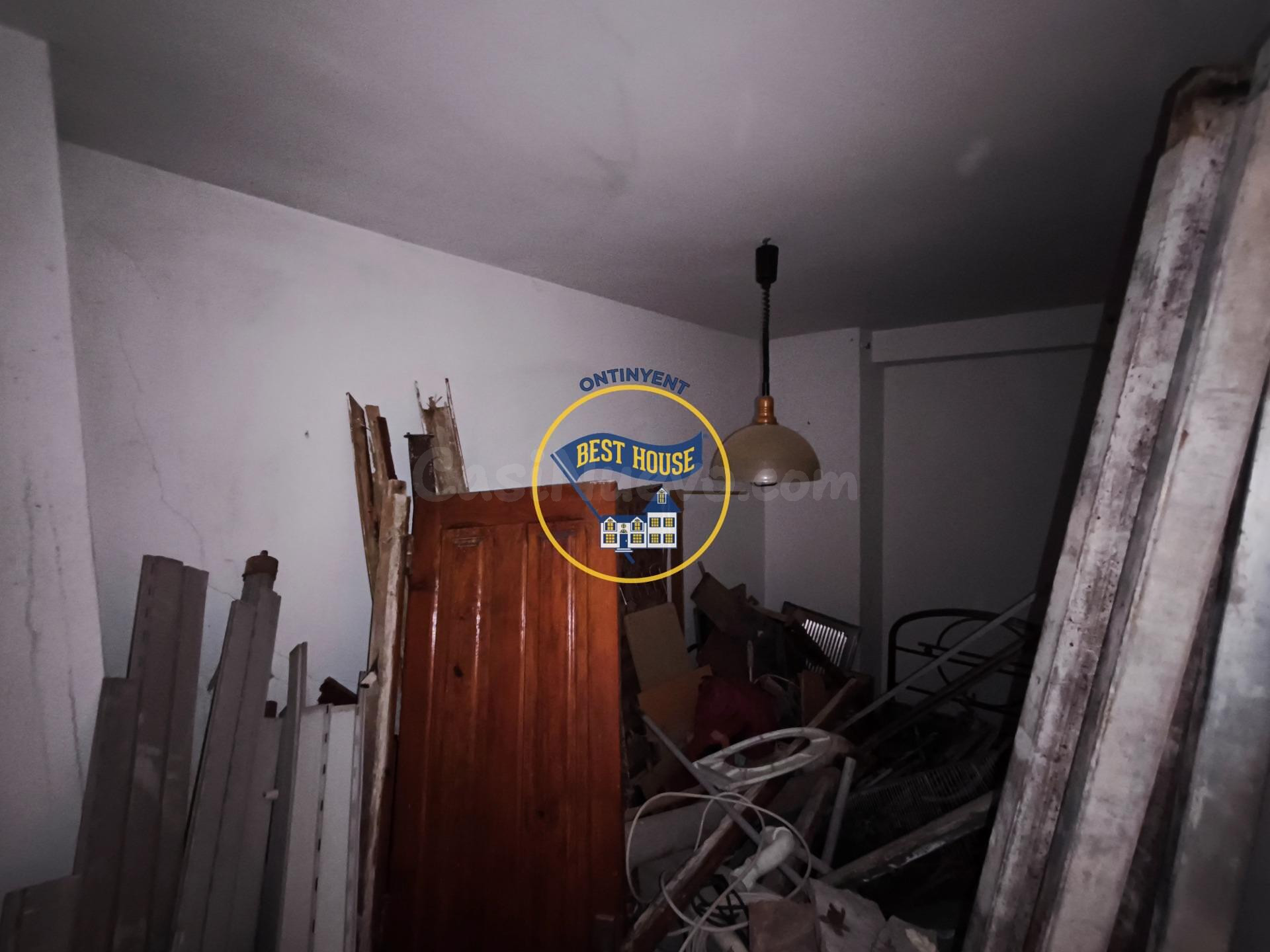 CASA CENTRICA PARA REFORMAR COMPLETAMENTE EN ALBAIDA - foto 4