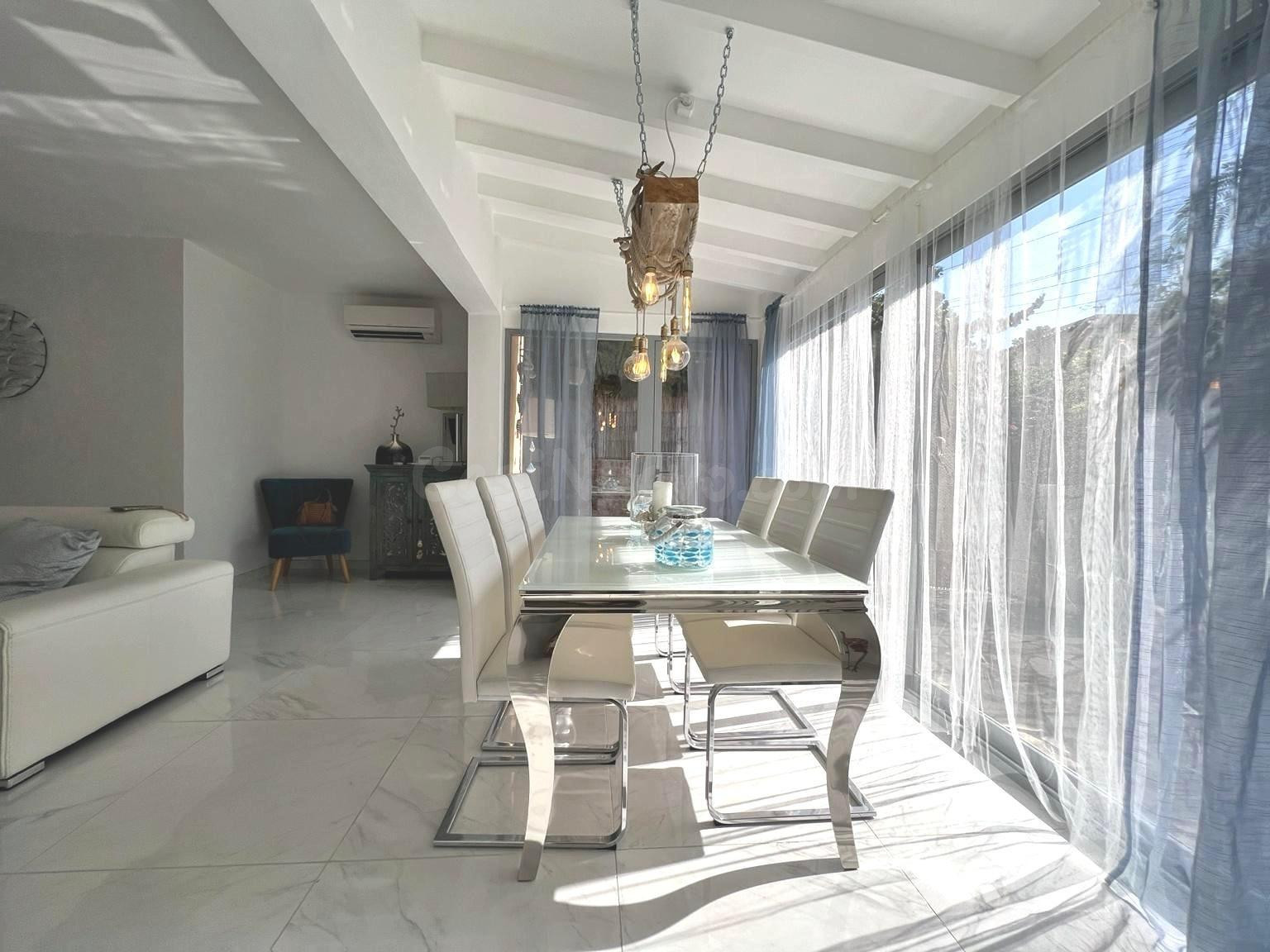 Chalet Adosado Totalmente Renovado en Palmanova -Junto al Ma - foto 3