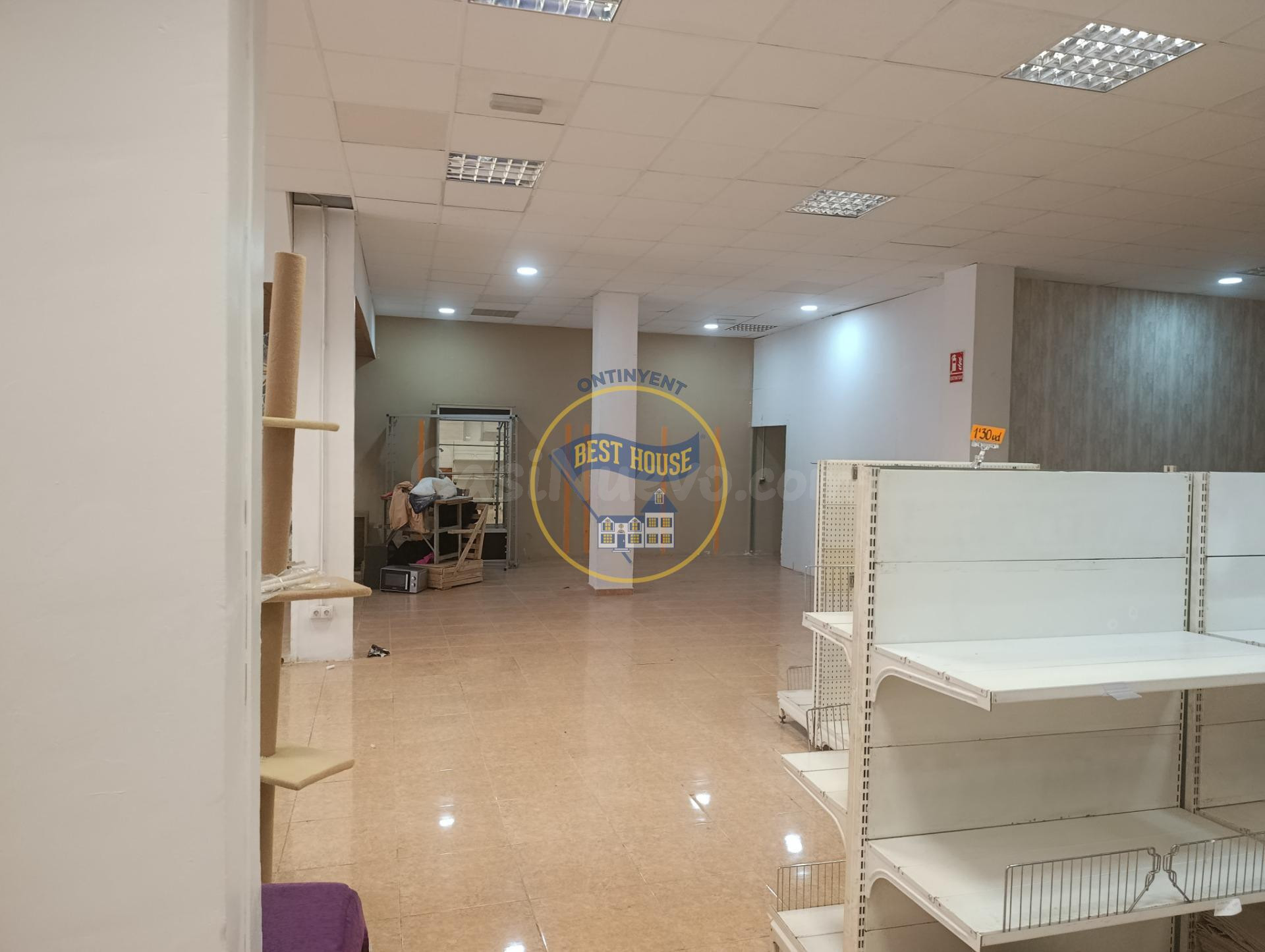 Amplio local planta baja chaflanero en venta y alquiler en O - foto 2
