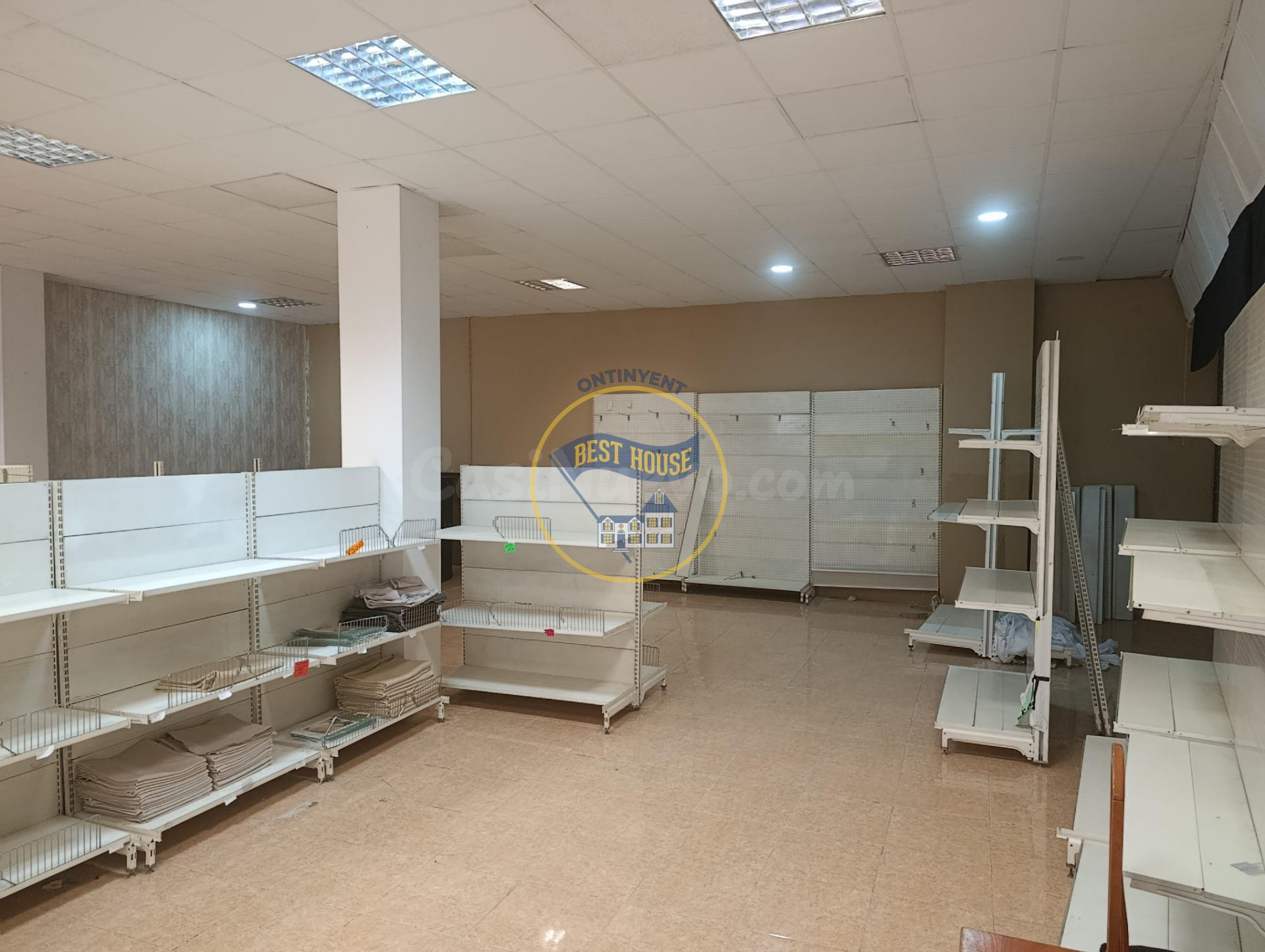 Amplio local planta baja chaflanero en venta y alquiler en O - foto 3