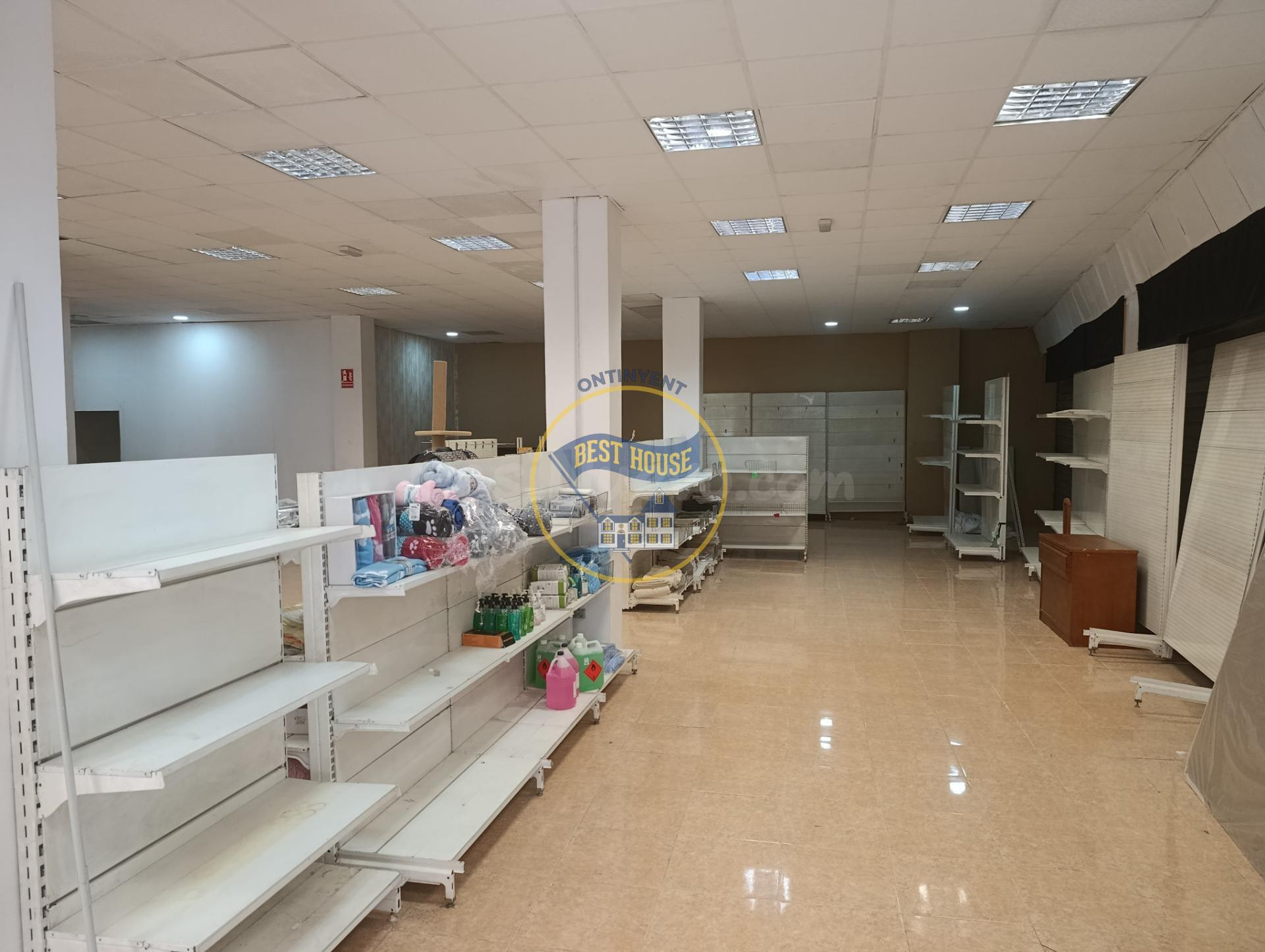 Amplio local planta baja chaflanero en venta y alquiler en O - foto 5