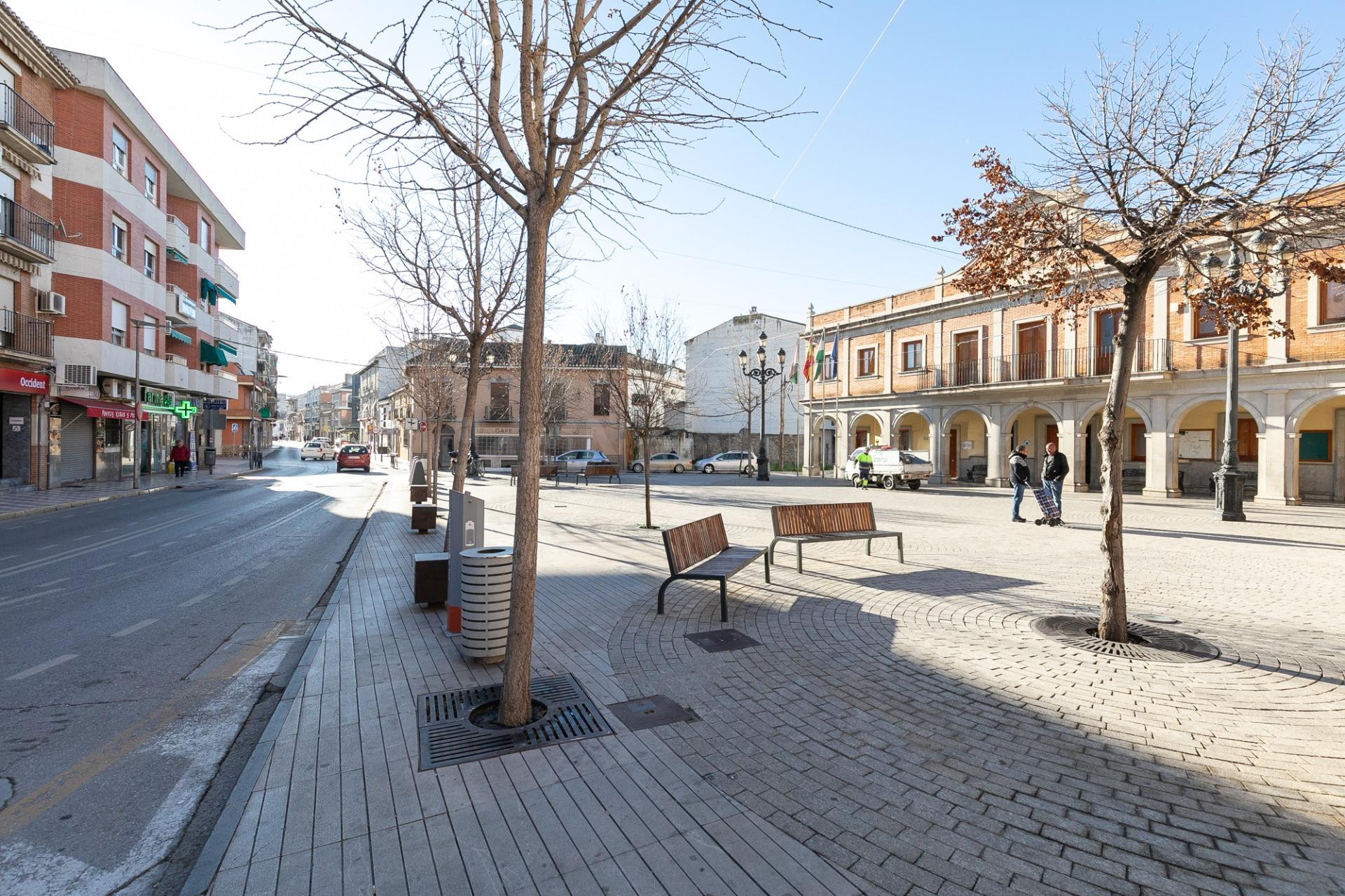 LOCAL JUNTO AYUNTAMIENTO DE ALBOLOTE - foto 4