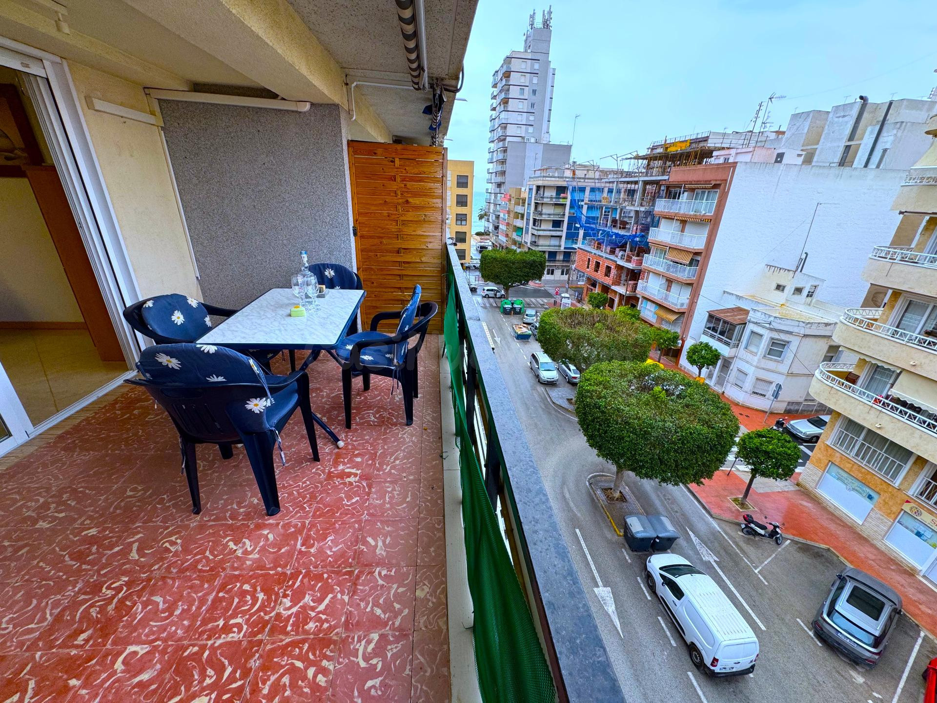 Apartamento en venta de 3 Dormitorios en Santa Pola, Alicant - foto 2