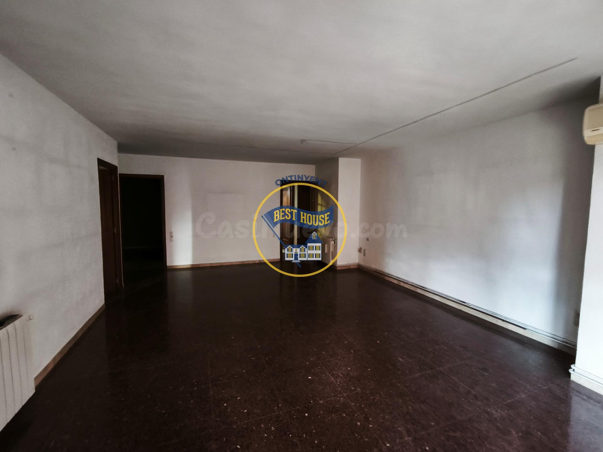 ¡¡¡OPORTUNIDAD!!! PISO PARA REFORMAR EN ZONA CÉNTRICA DE ONT - foto 3