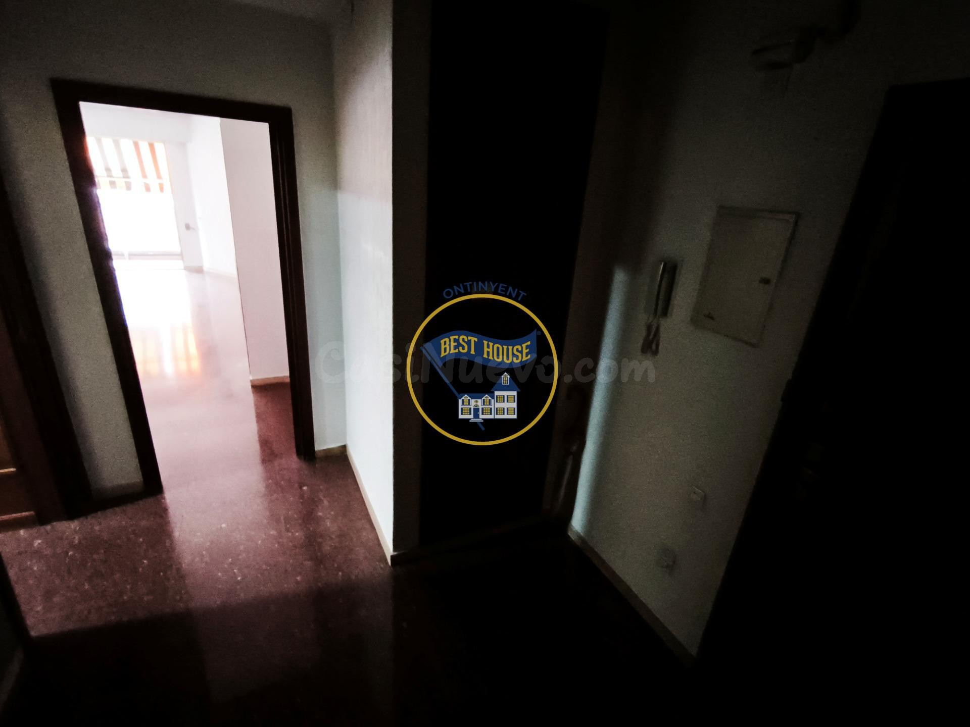 ¡¡¡OPORTUNIDAD!!! PISO PARA REFORMAR EN ZONA CÉNTRICA DE ONT - foto 4
