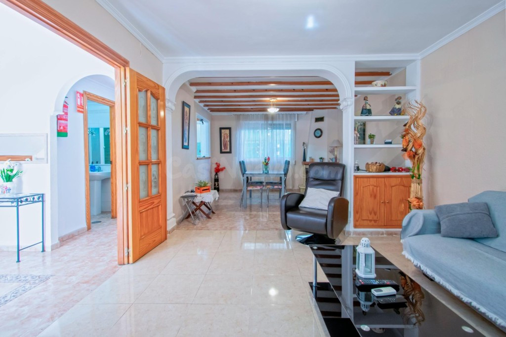 Vivienda adosada en Montequinto con club social y licencia V - foto 3