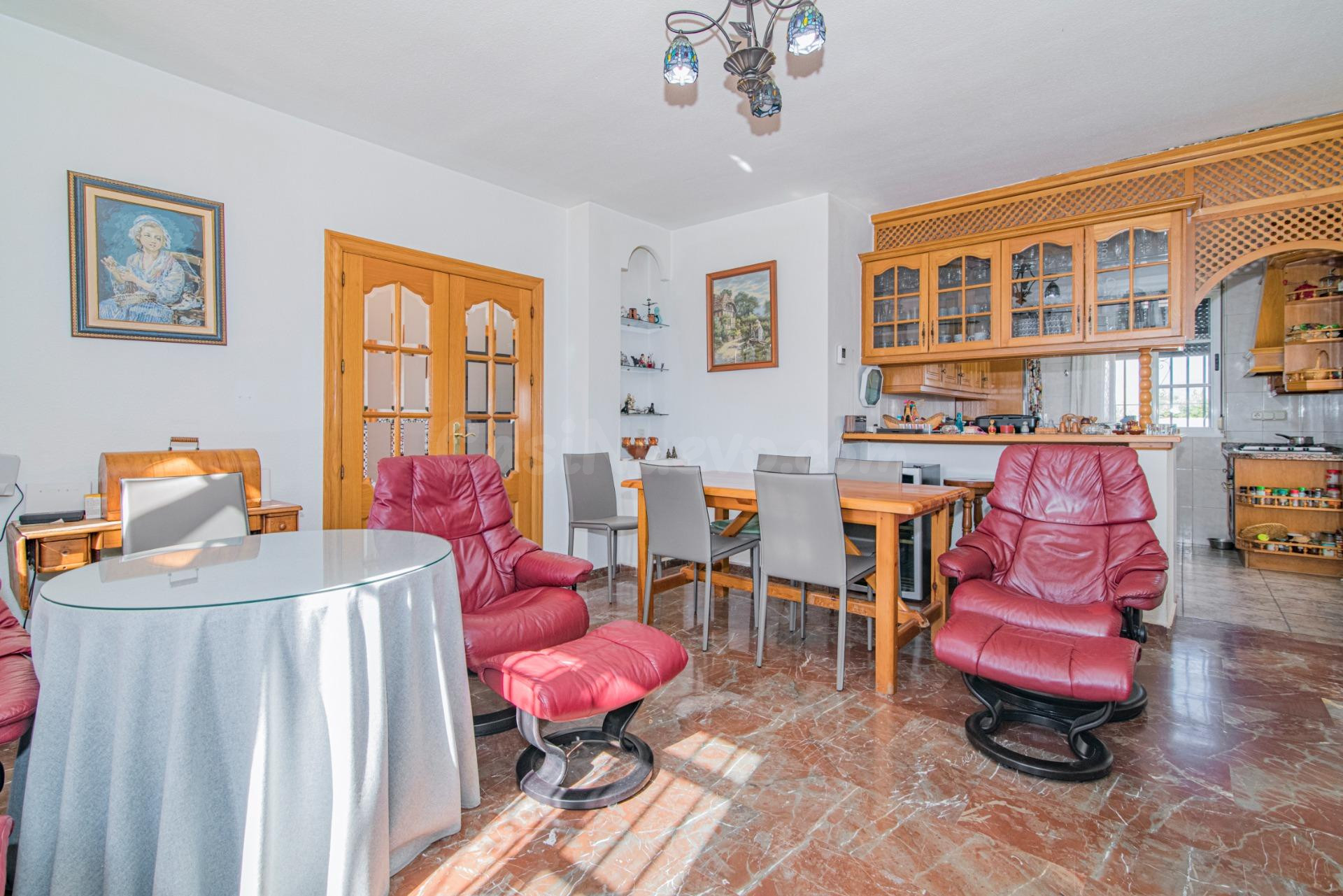 ¡Oportunidad Única! Se Vende Magnífica Casa en Esquina con A - foto 2