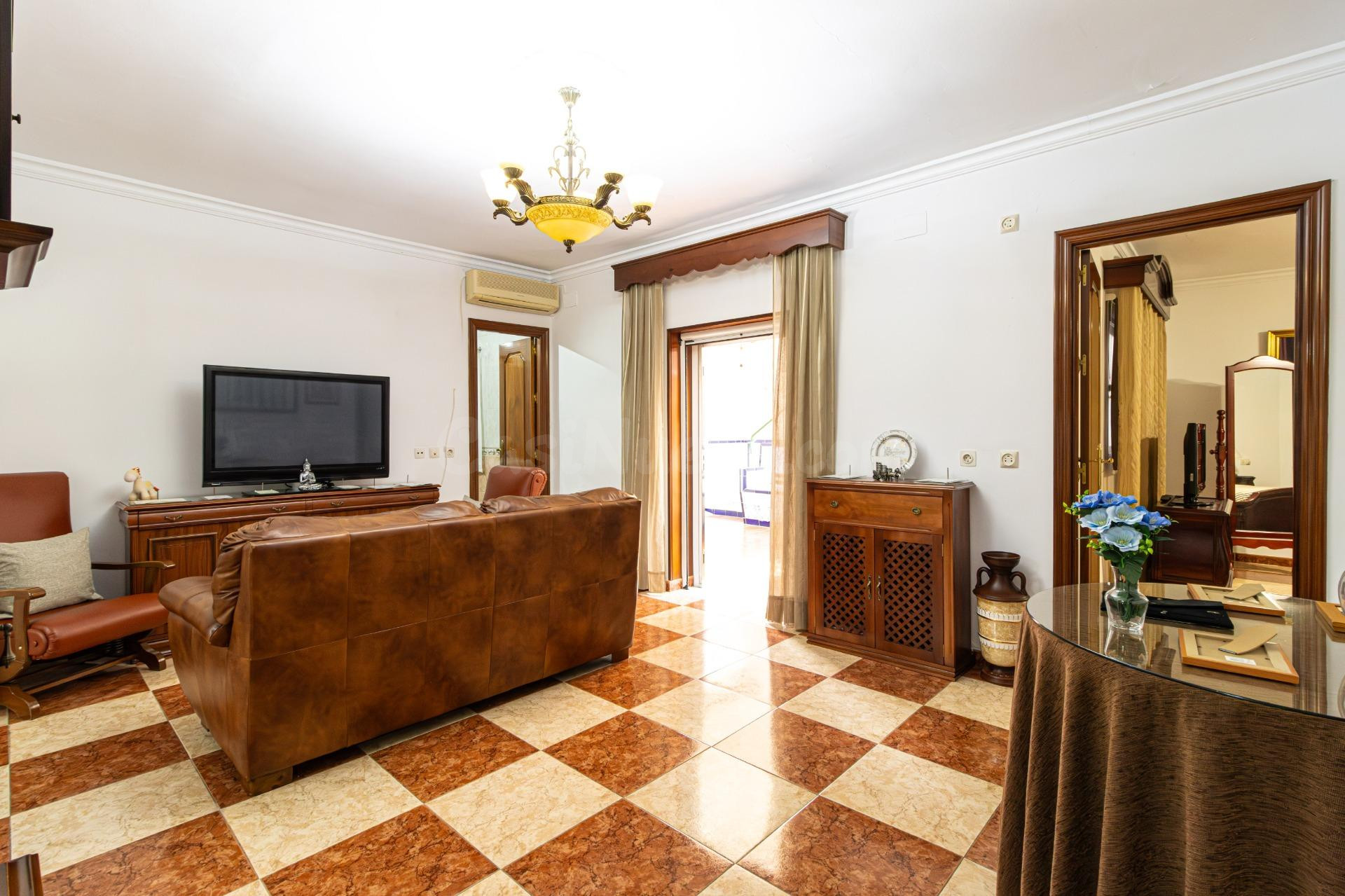 MAGNIFICA CASA EN NUEVA ANDALUCIA - foto 3