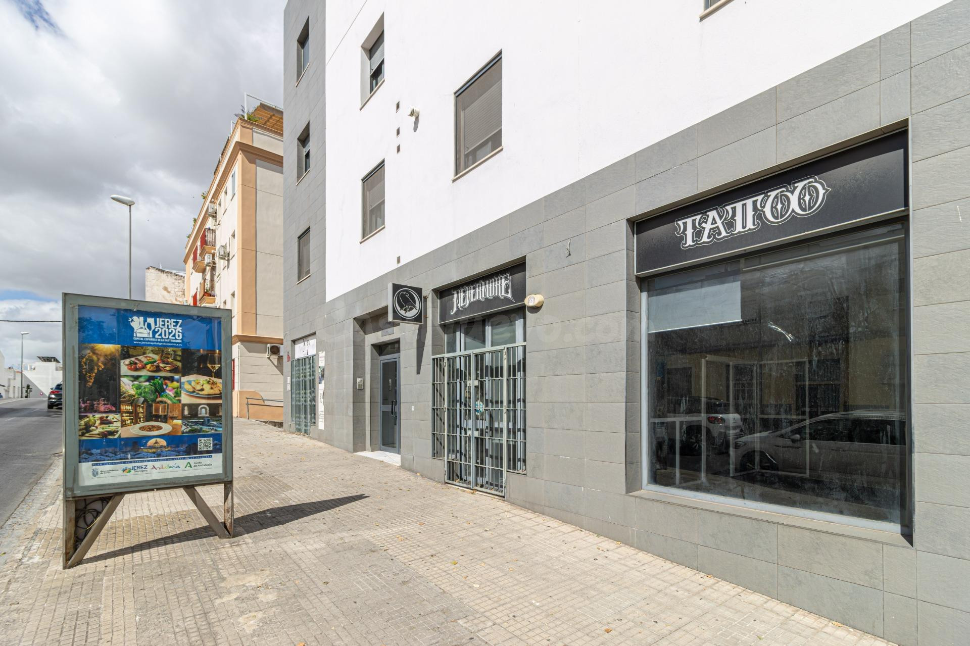 ¡Tu próximo negocio empieza aquí! Local con encanto y muchas - foto 2