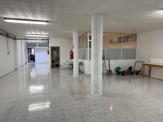 FANTASTICO LOCAL COMERCIAL APTO PARA MUCHOS USOS - foto 4