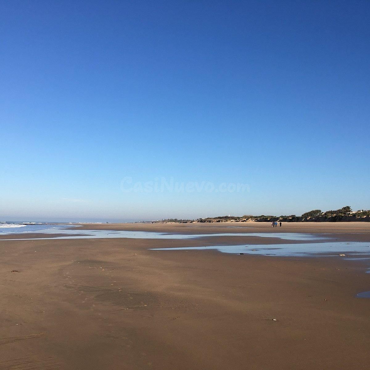 magnifica casa  a tan solo 300 metros de la playa de aguadulce - foto 2