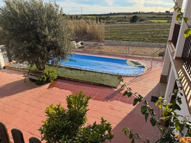 PRECIOSA CASA EN VENTA EN CAN MAS CON GRAN PISCINA - foto 3