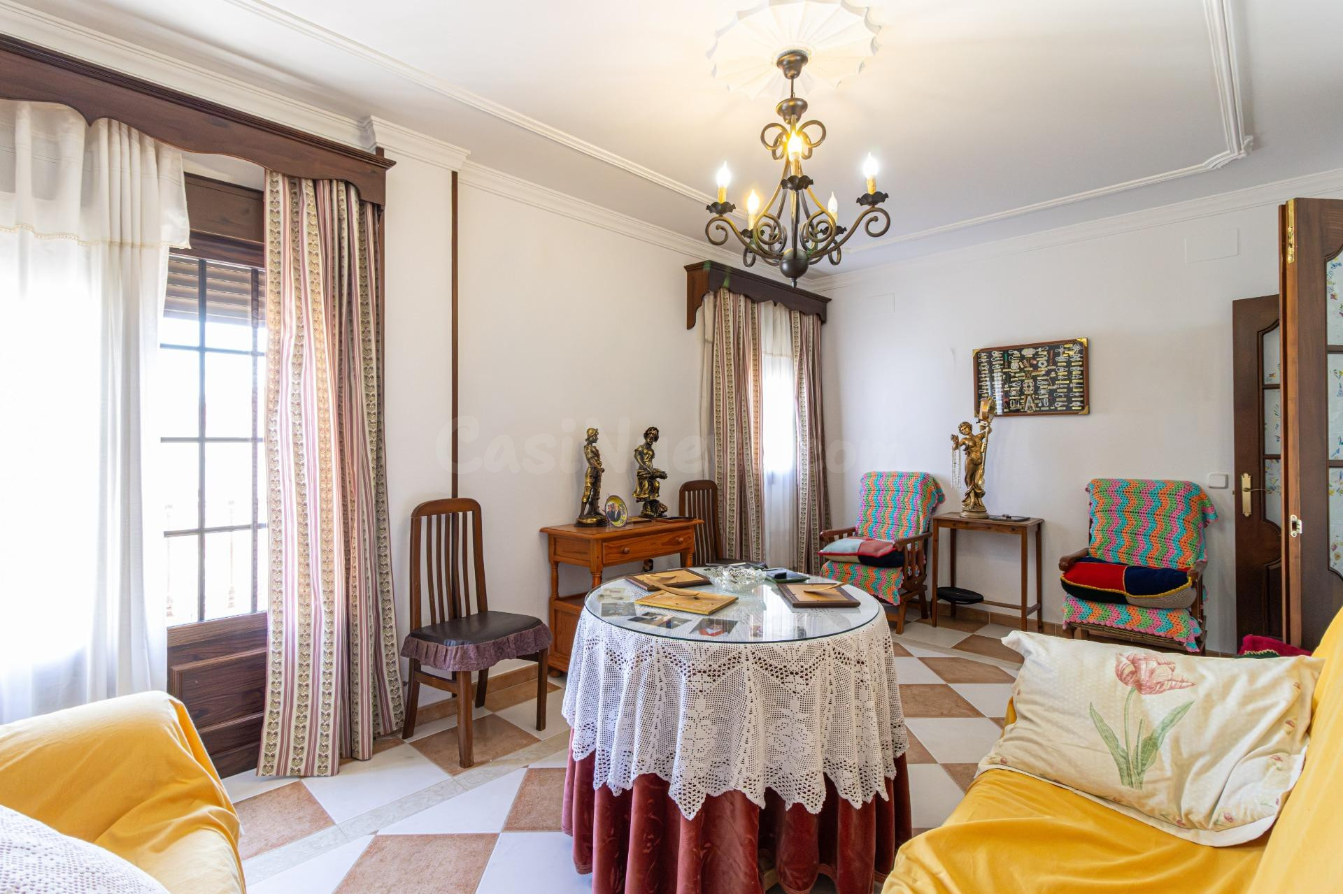 ESTUPENDA CASA EN PATERNA DE RIVERA - foto 3