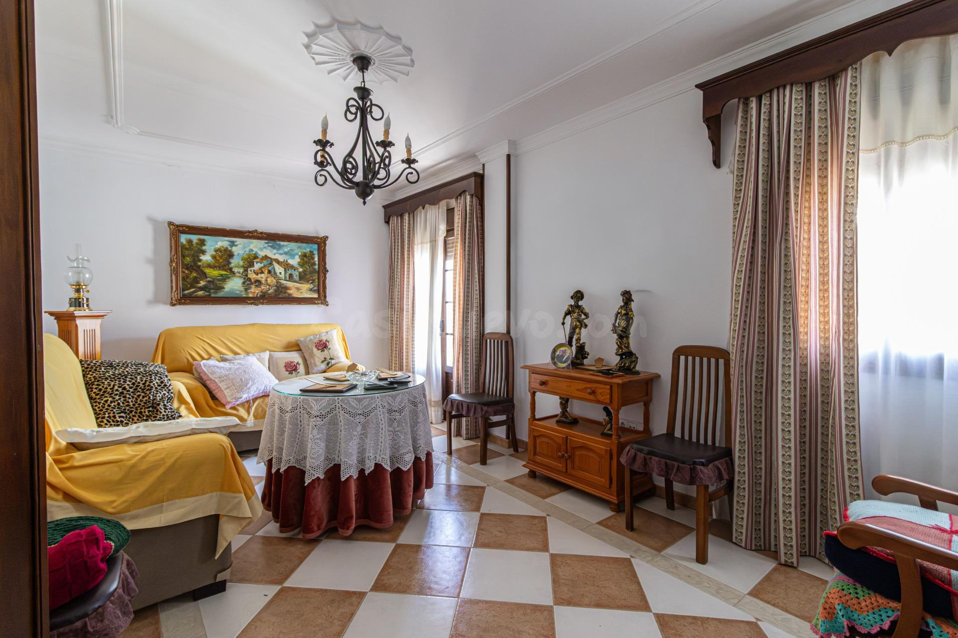ESTUPENDA CASA EN PATERNA DE RIVERA - foto 4