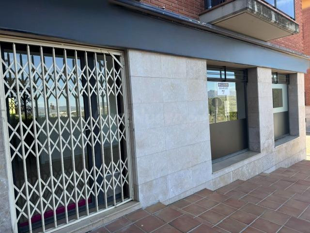 ALQUILER LOCAL COMERCIAL BUENA ZONA DE GELIDA