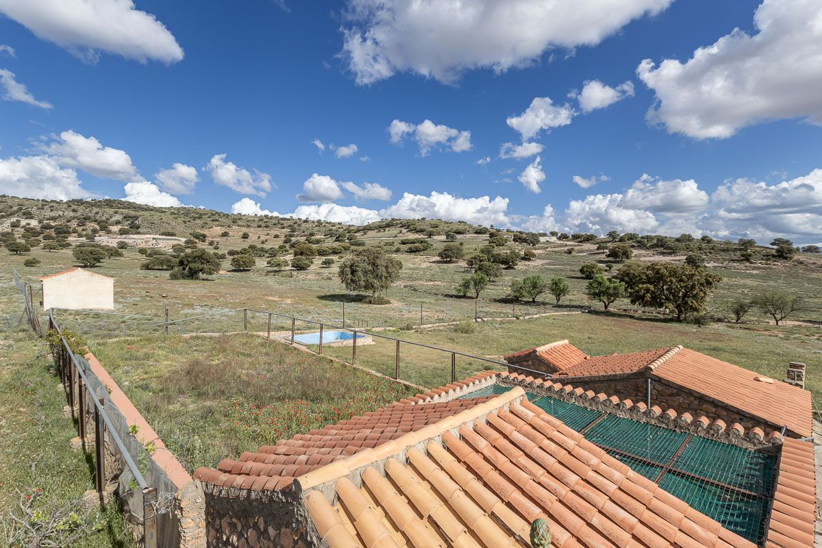 SE VENDE ESPECTACULAR FINCA EL LAUNERO EN GUADIX