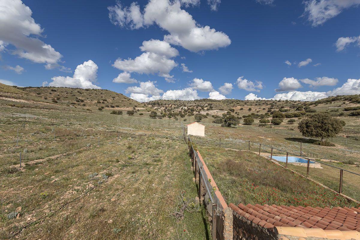 SE VENDE ESPECTACULAR FINCA EL LAUNERO EN GUADIX - foto 2