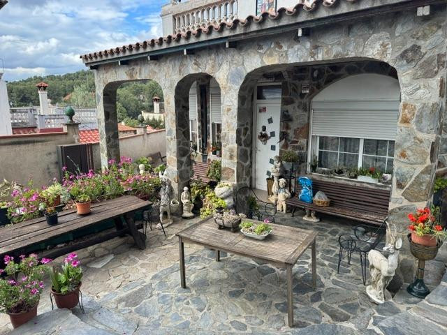 CASA CON ENCANTO CON AMPLIA PARCELA DE MAS DE 3.000 M2 - foto 4