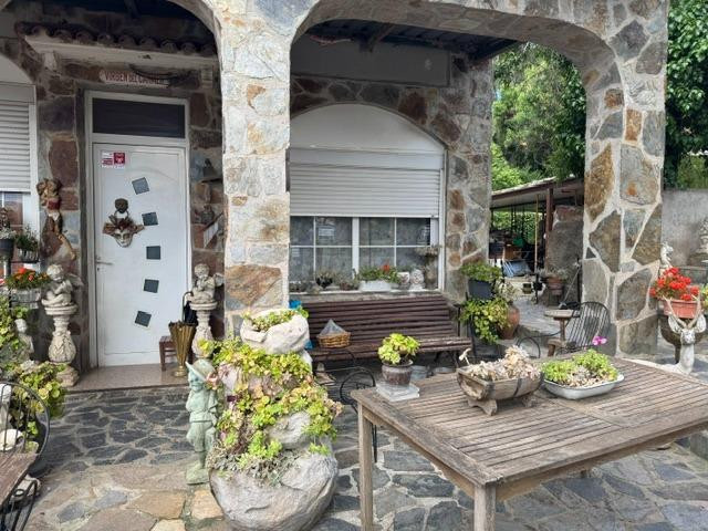 CASA CON ENCANTO CON AMPLIA PARCELA DE MAS DE 3.000 M2 - foto 5