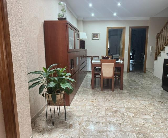 FANTASTICA CASA EN VENTA EN EL CENTRO DE OLESA DE MONTSERRAT - foto 3