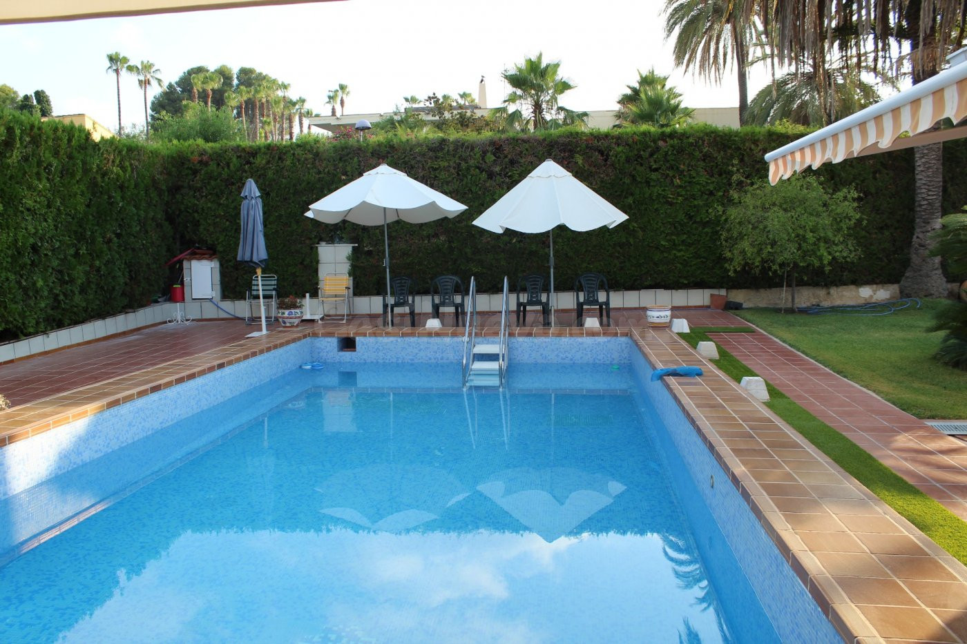SE VENDE ESPECTACULAR CHALET EN URBANIZACIÓN EL TANCAT DEL A