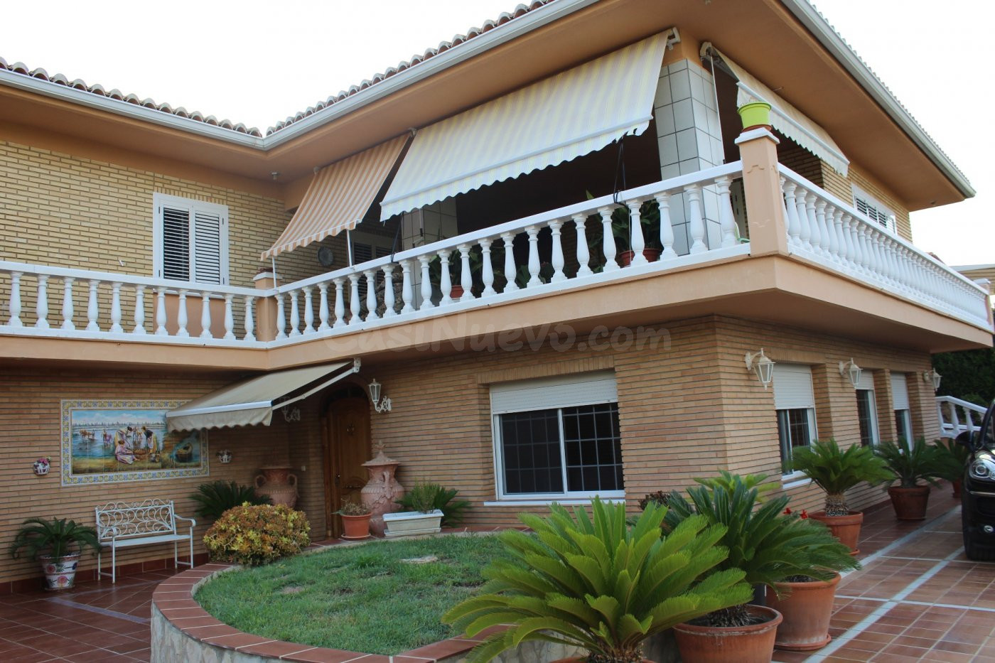 SE VENDE ESPECTACULAR CHALET EN URBANIZACIÓN EL TANCAT DEL A - foto 2