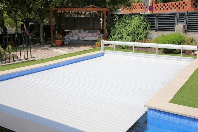 PRECIOSA CASA CON PISCINA EN VENTA EN URB. SERRA ALTA - foto 3