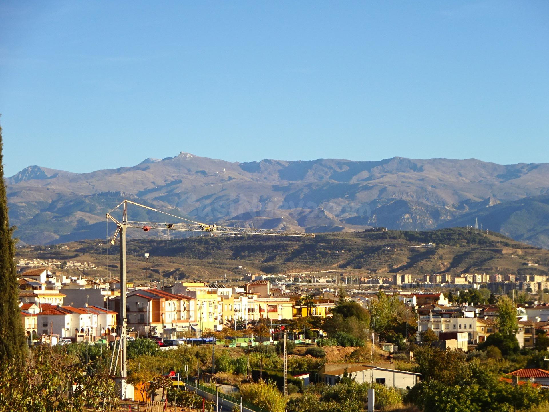 OPORTUNIDAD DE MAGNIFICA PARCELA EN MONTELUZ-PELIGROS - foto 3