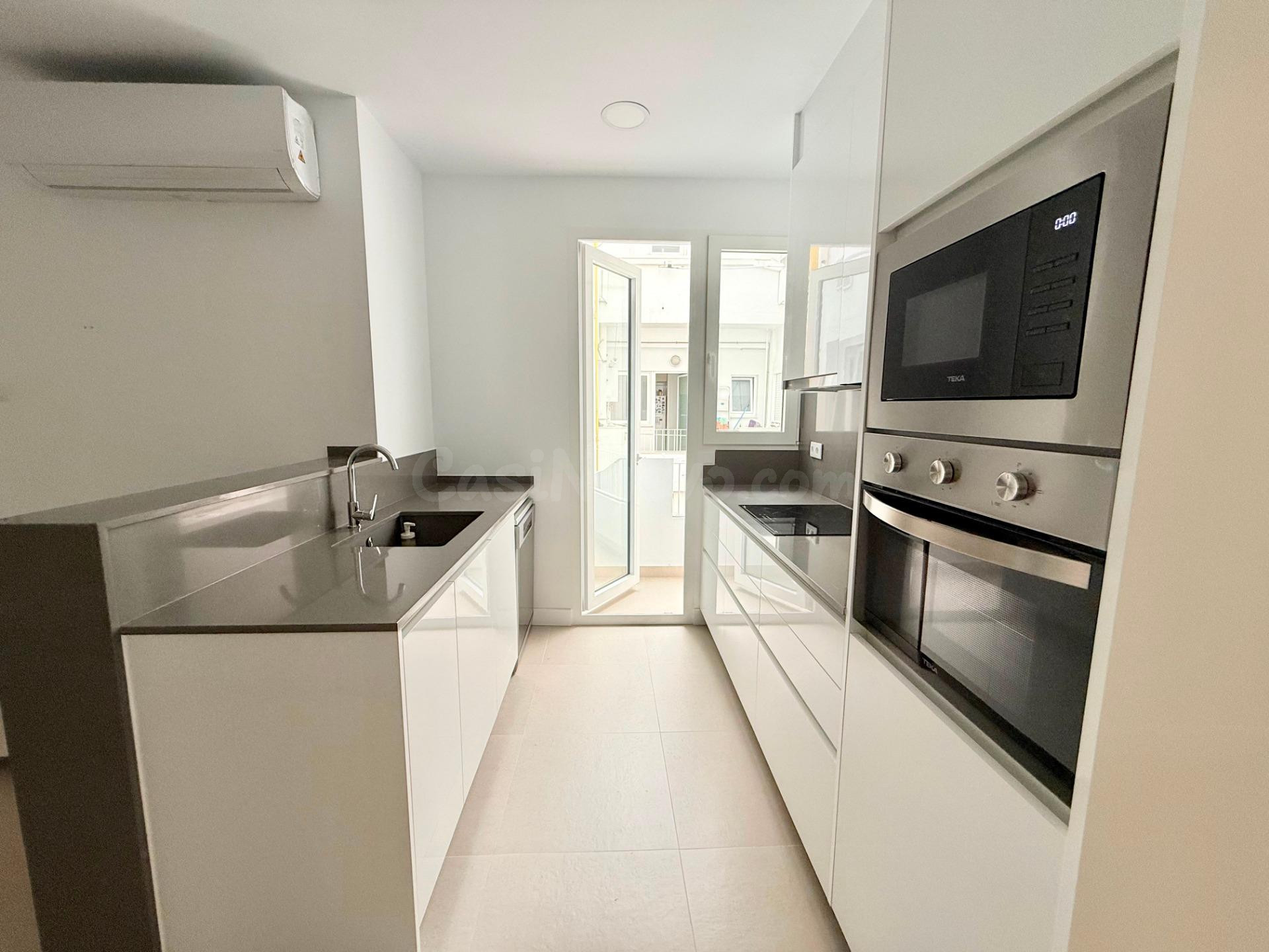 ALQUILER DE VIVIENDA REFORMADA A ESTRENAR EN PLENO CENTRO DE - foto 3