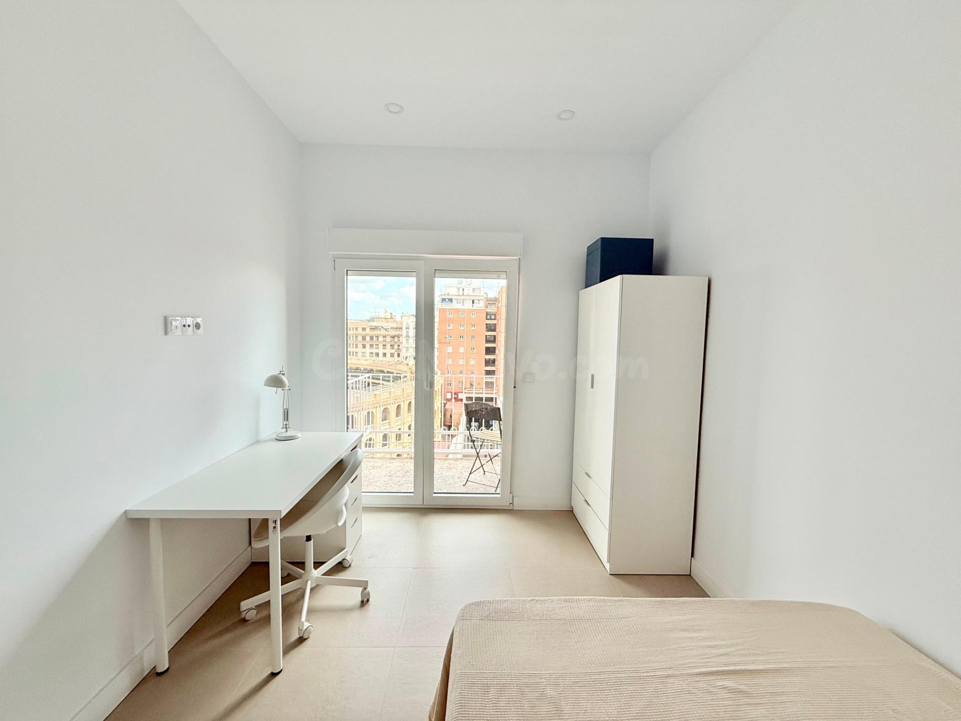 ALQUILER DE VIVIENDA REFORMADA A ESTRENAR EN PLENO CENTRO DE - foto 5
