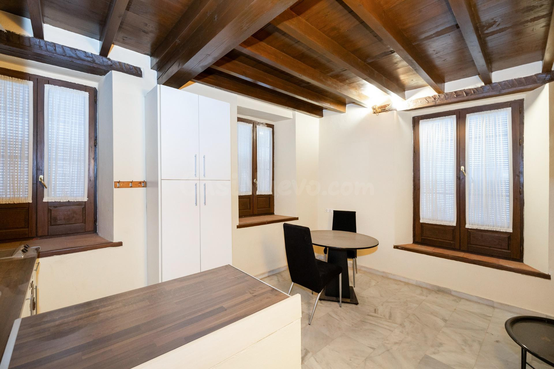 Barrio del Realejo. Precioso apartamento de un dormitorio y  - foto 2