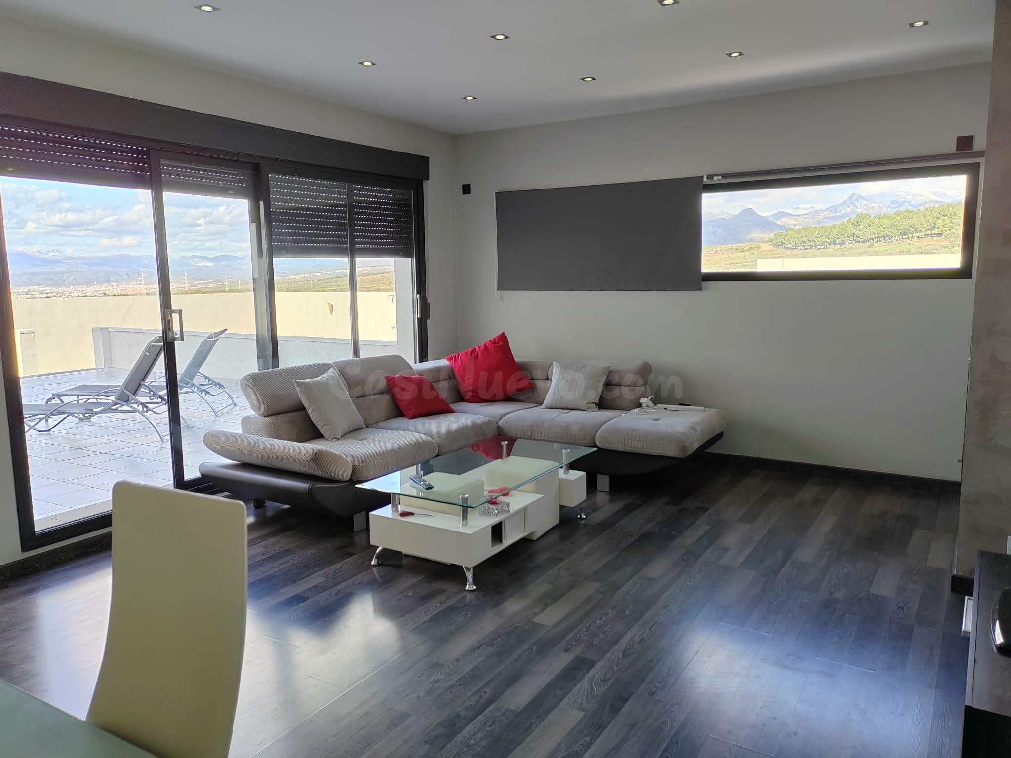 Exclusivo chalet en Cañadas del Parque - foto 5